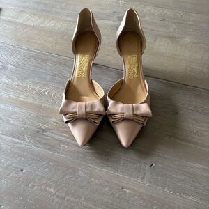 Salvatore Ferragamo Blush Tan Pointed Toe Bow D'Orsay Pumps